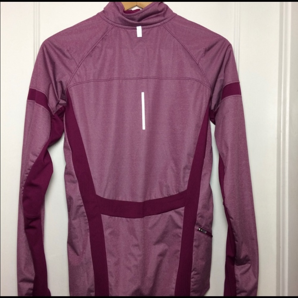 Nike Runner zip up.✨